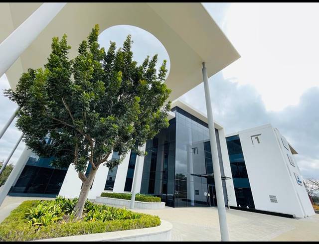 442M² OFFICE TO LET IN WATERFALL